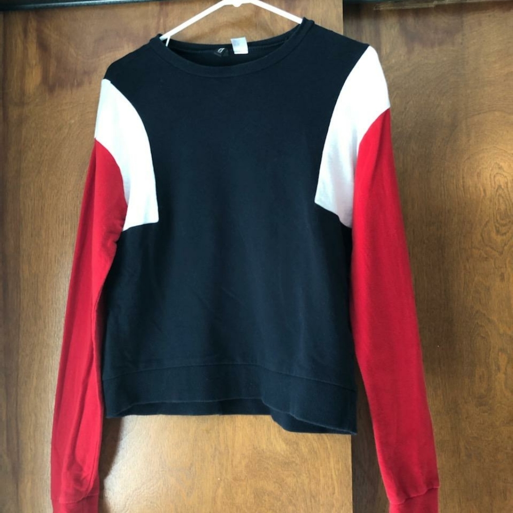 Casual navy, red, and white long sleeve crew neck